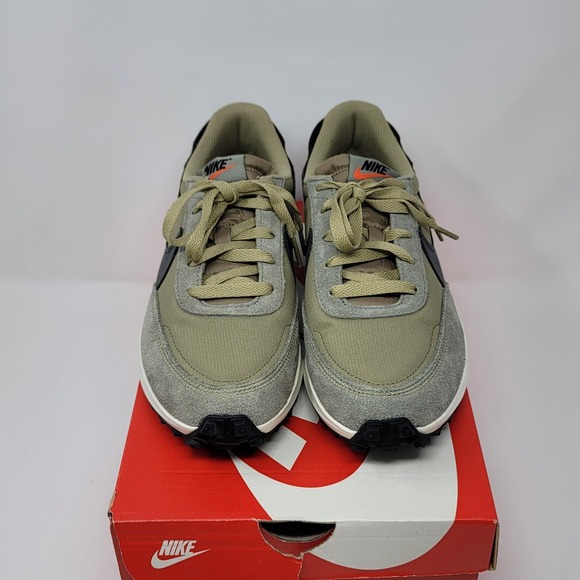 Nike Waffle Debut SE Low Top Sneakers Mens Size 8 Olive Green Running FJ4196 200